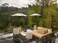 ザロイヤルスパ